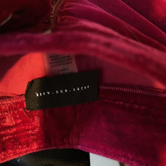 Know One Cares red crushed velvet 2 pocket trousers size S - Picture 2 of 3